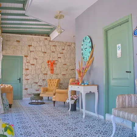 Elda Boutique Hotel 3*
